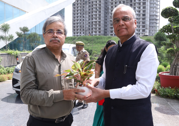 CRB & CEO, Railway Board visits DFCCIL Corporate Office